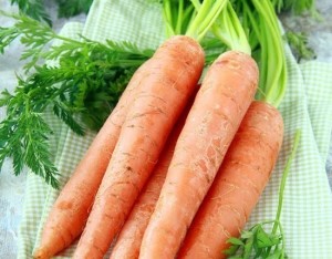 Insalata di carote e pere estive