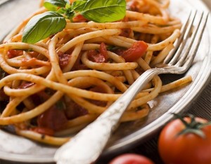 4 buoni motivi per gustare gli spaghetti al pomodoro e basilico