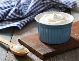6 buoni motivi per consumare lo yogurt naturale