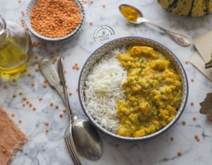 Curry di lenticchie rosse, zucca e latte di cocco